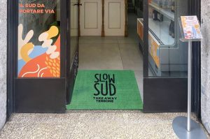 Cosa può fare per te un tappeto asciugapassi personalizzato?