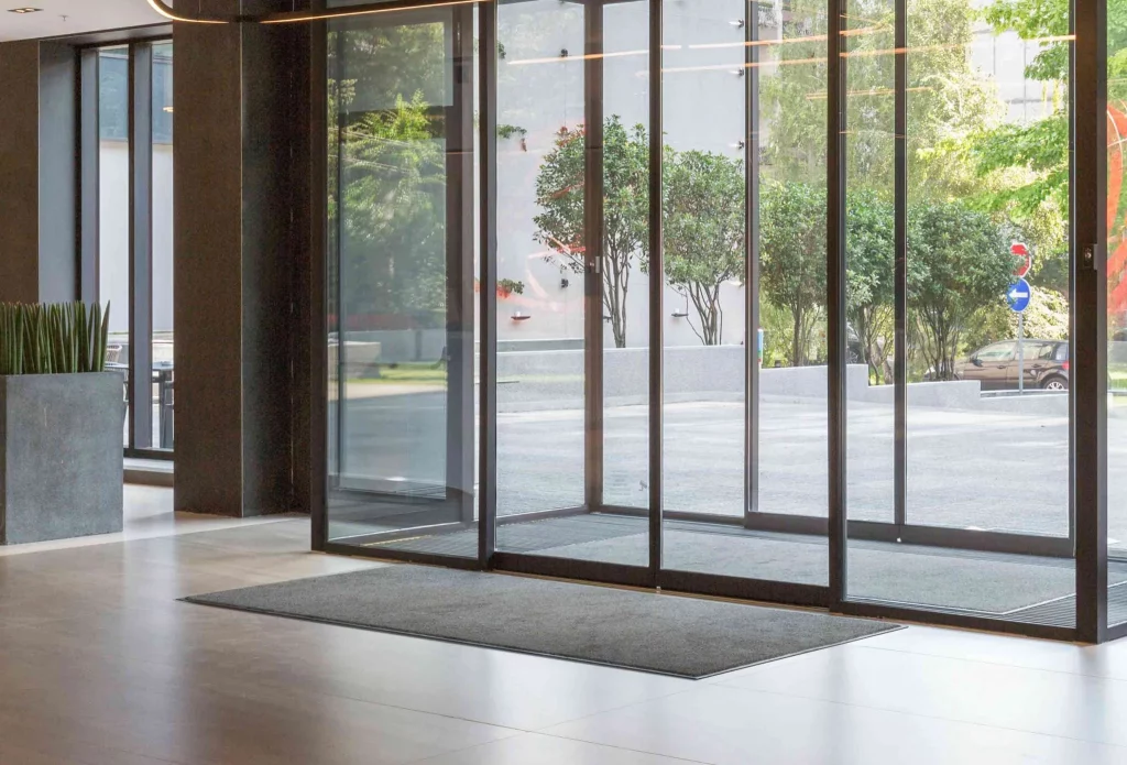 Tappeto-asciugapasso-monocolore-2048x1389.jpg Tappeto-asciugapasso-monocolore-2048x1389.jpg