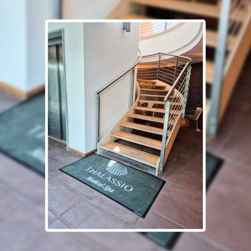 Un tappeto personalizzato con logo per una Medical Spa