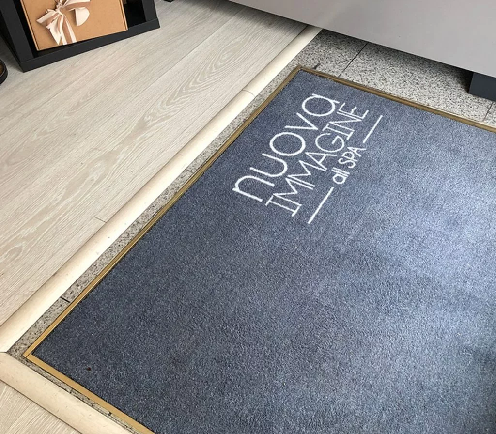 tappeto-ingresso-incassato-per-ufficio-1024x896